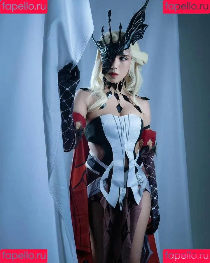 Refeen / Refina / referrals Onlyfans Photo Gallery 