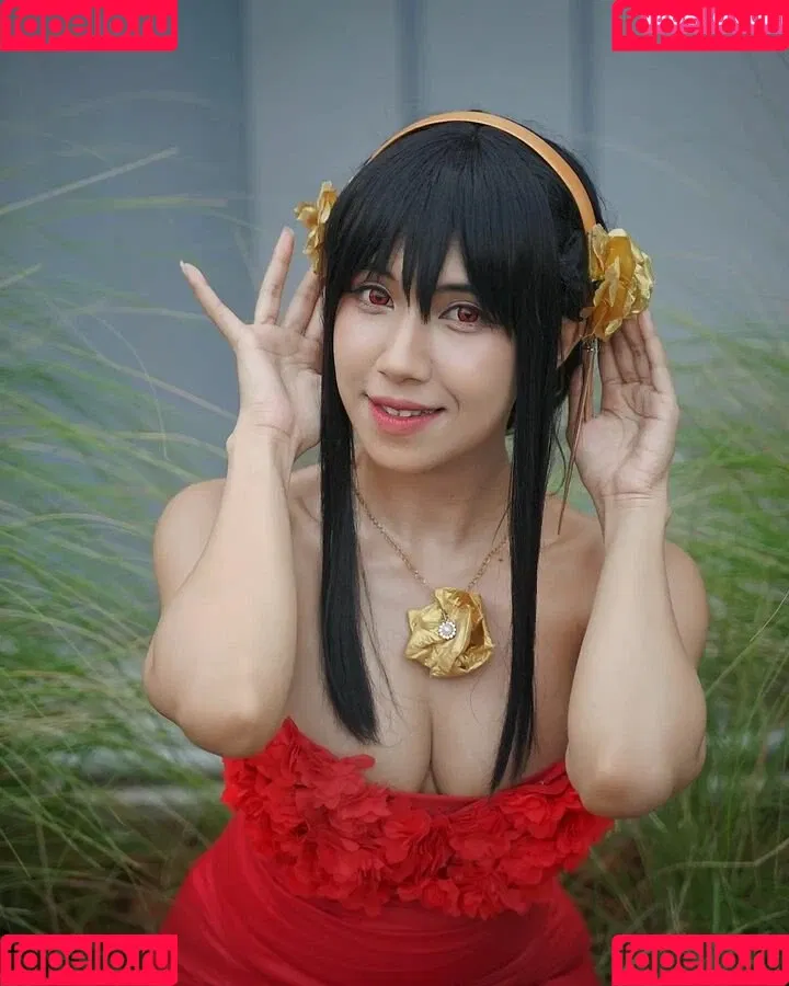 Refeen / Refina / referrals Onlyfans Photo Gallery 