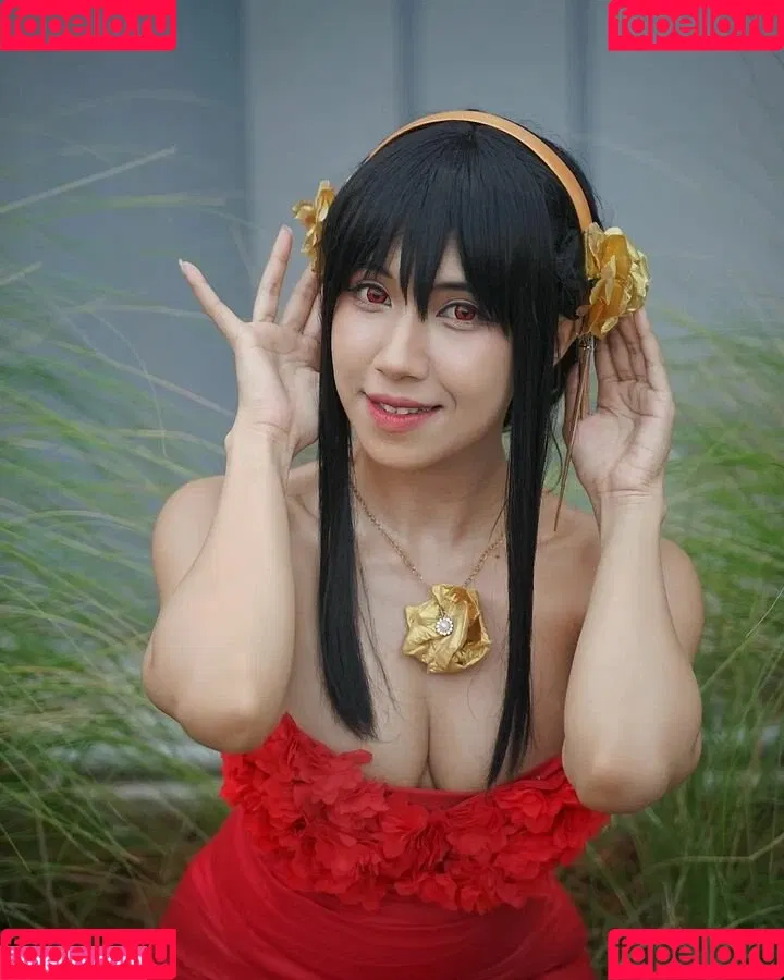 Refeen / Refina / referrals Onlyfans Photo Gallery 