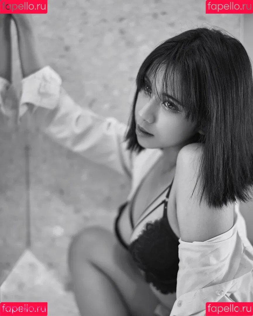 Refeen / Refina / referrals Onlyfans Photo Gallery 