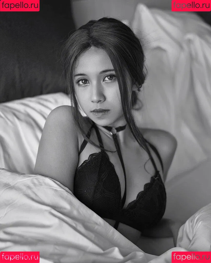 Refeen / Refina / referrals Onlyfans Photo Gallery 