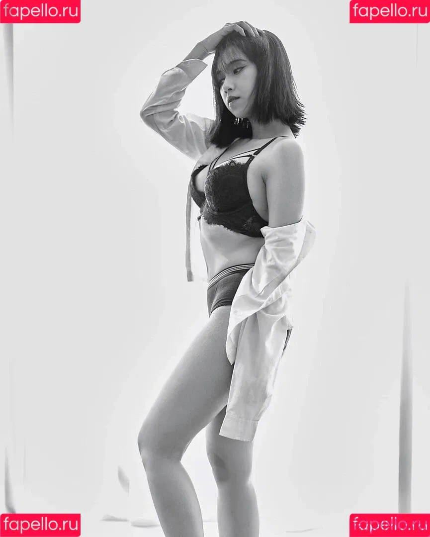 Refeen / Refina / referrals Onlyfans Photo Gallery 