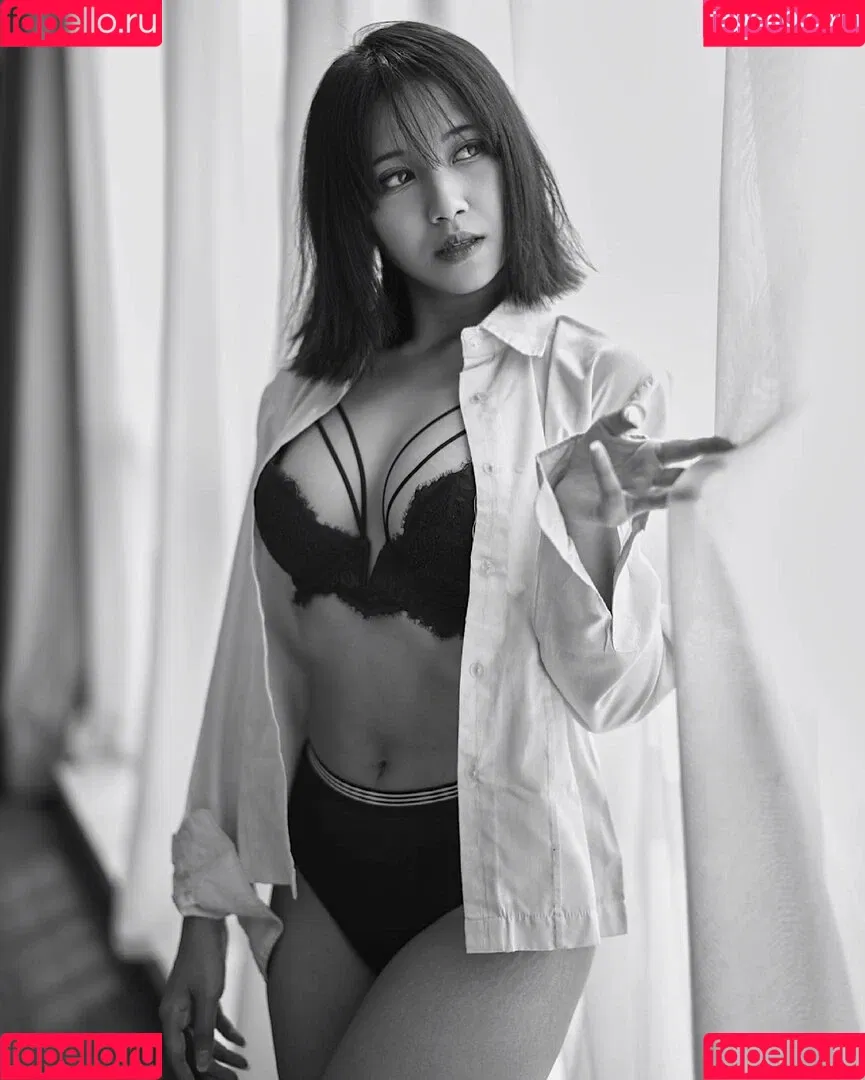 Refeen / Refina / referrals Onlyfans Photo Gallery 