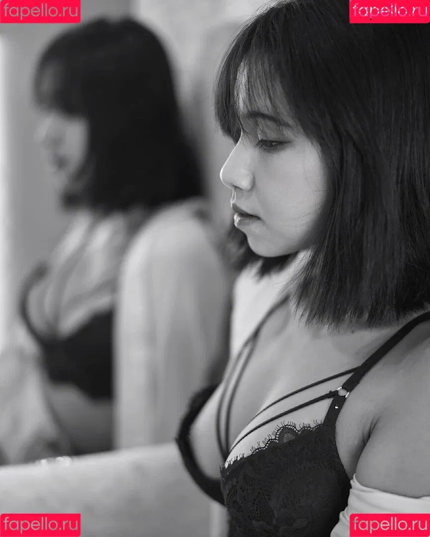 Refeen / Refina / referrals Onlyfans Photo Gallery 