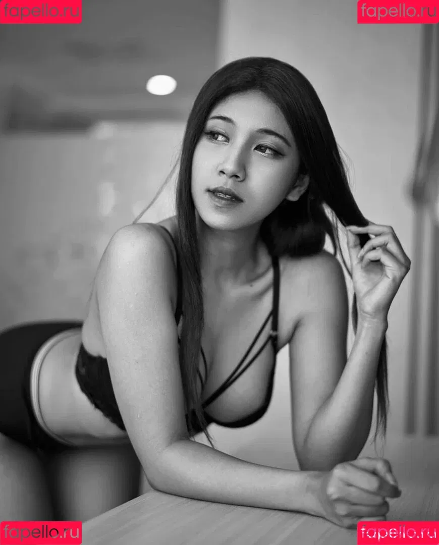 Refeen / Refina / referrals Onlyfans Photo Gallery 