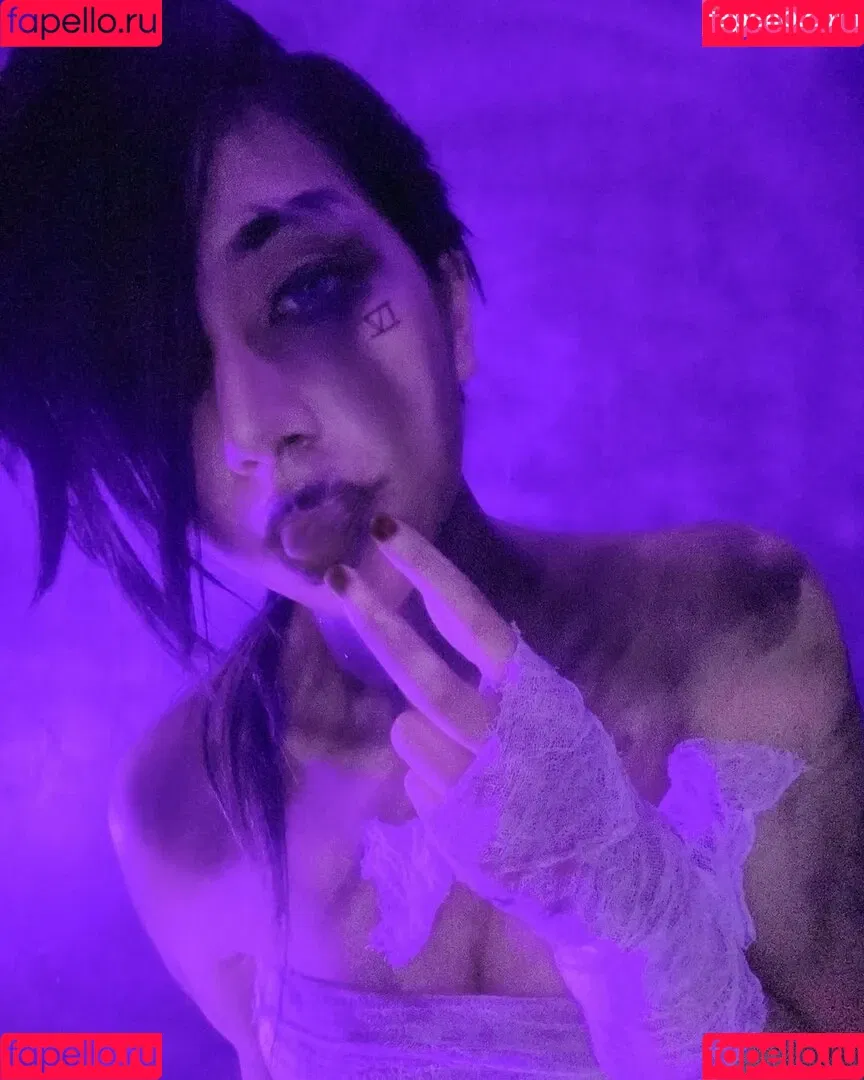 Refeen / Refina / referrals Onlyfans Photo Gallery 