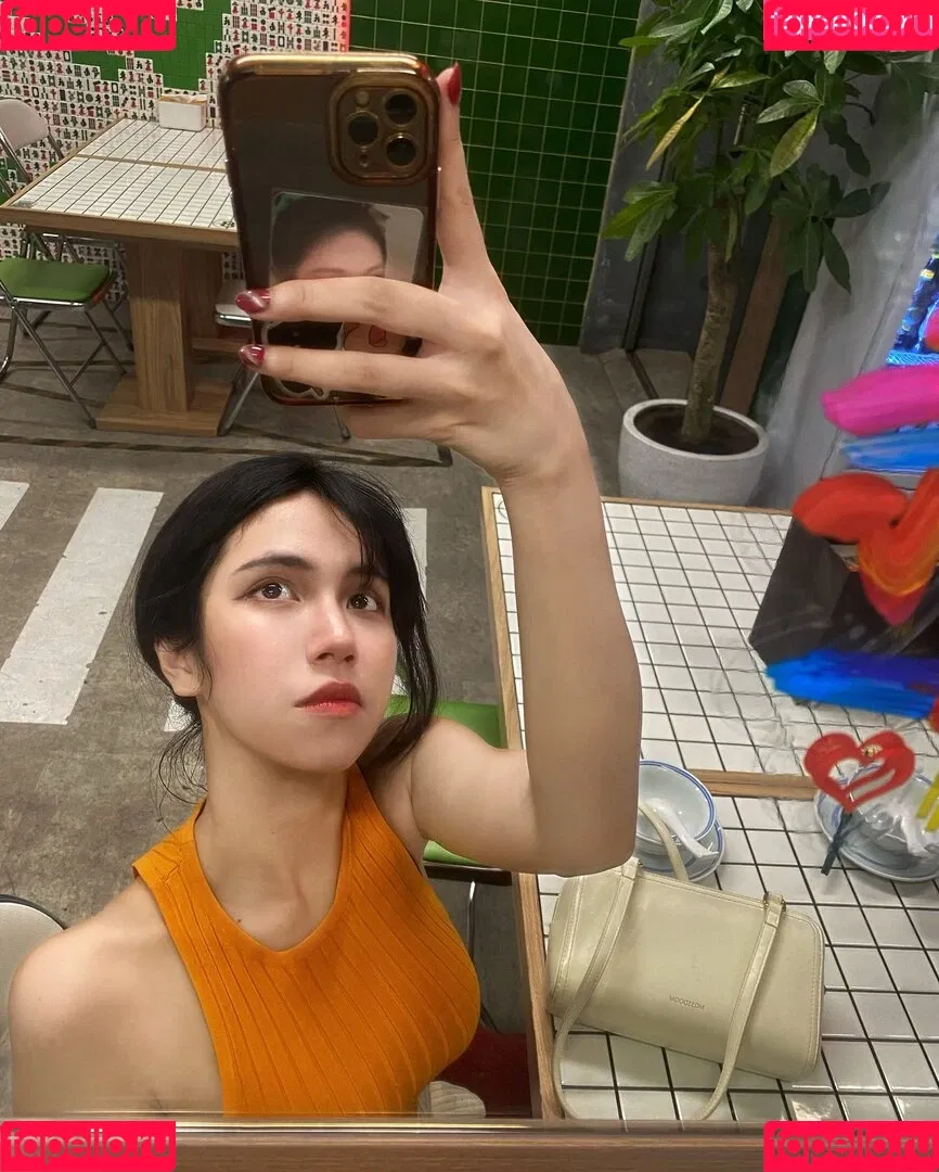 Refeen / Refina / referrals Onlyfans Photo Gallery 