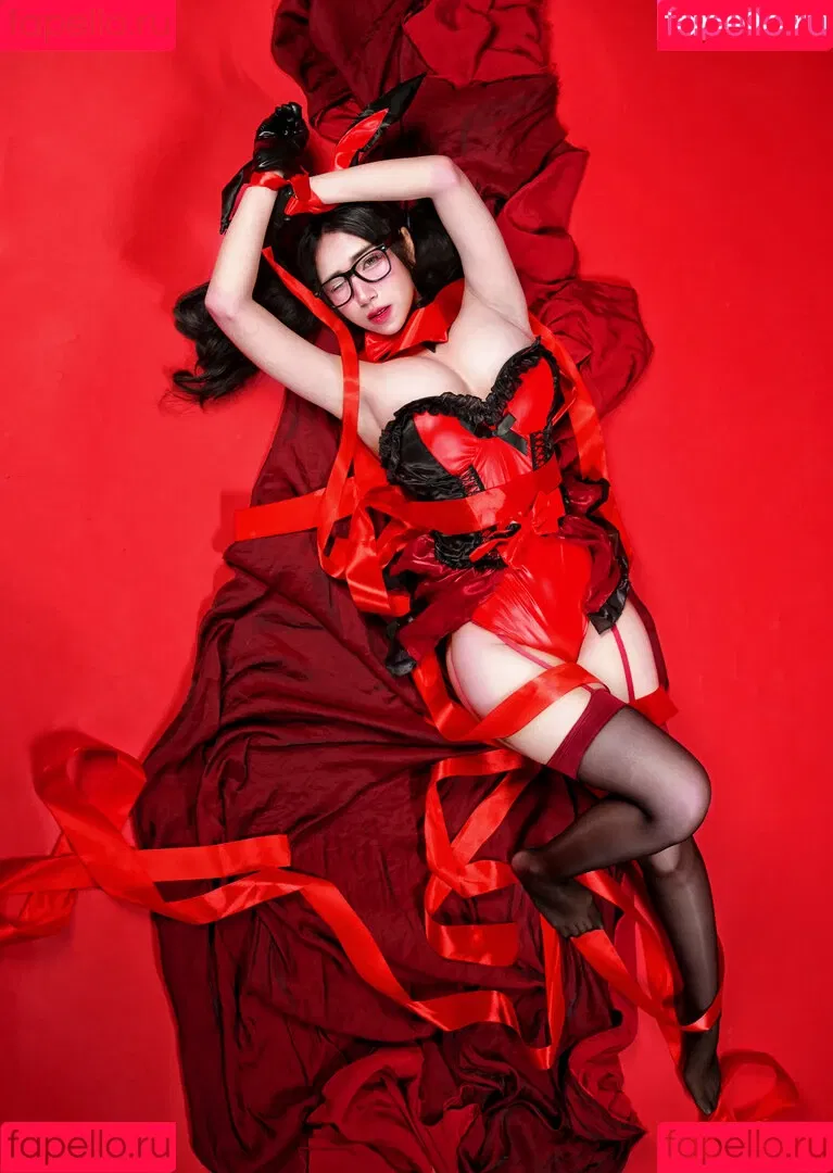 Refeen / Refina / referrals Onlyfans Photo Gallery 