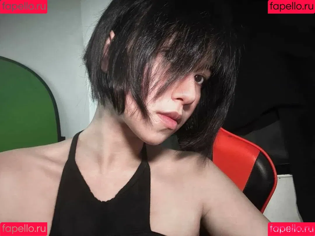 Refeen / Refina / referrals Onlyfans Photo Gallery 