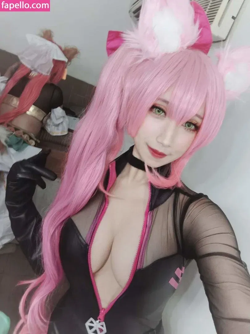 Refeen / Refina / referrals Onlyfans Photo Gallery 