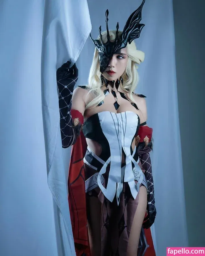 Refeen / Refina / referrals Onlyfans Photo Gallery 