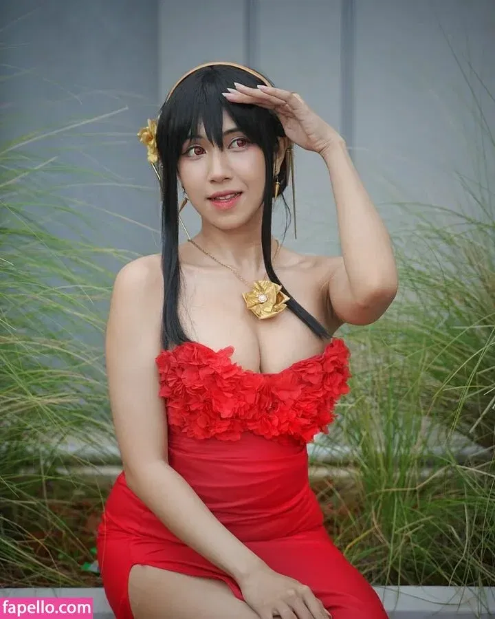 Refeen / Refina / referrals Onlyfans Photo Gallery 