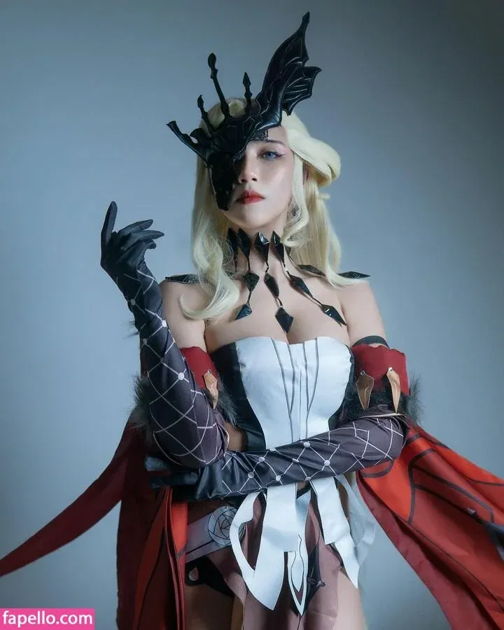 Refeen / Refina / referrals Onlyfans Photo Gallery 