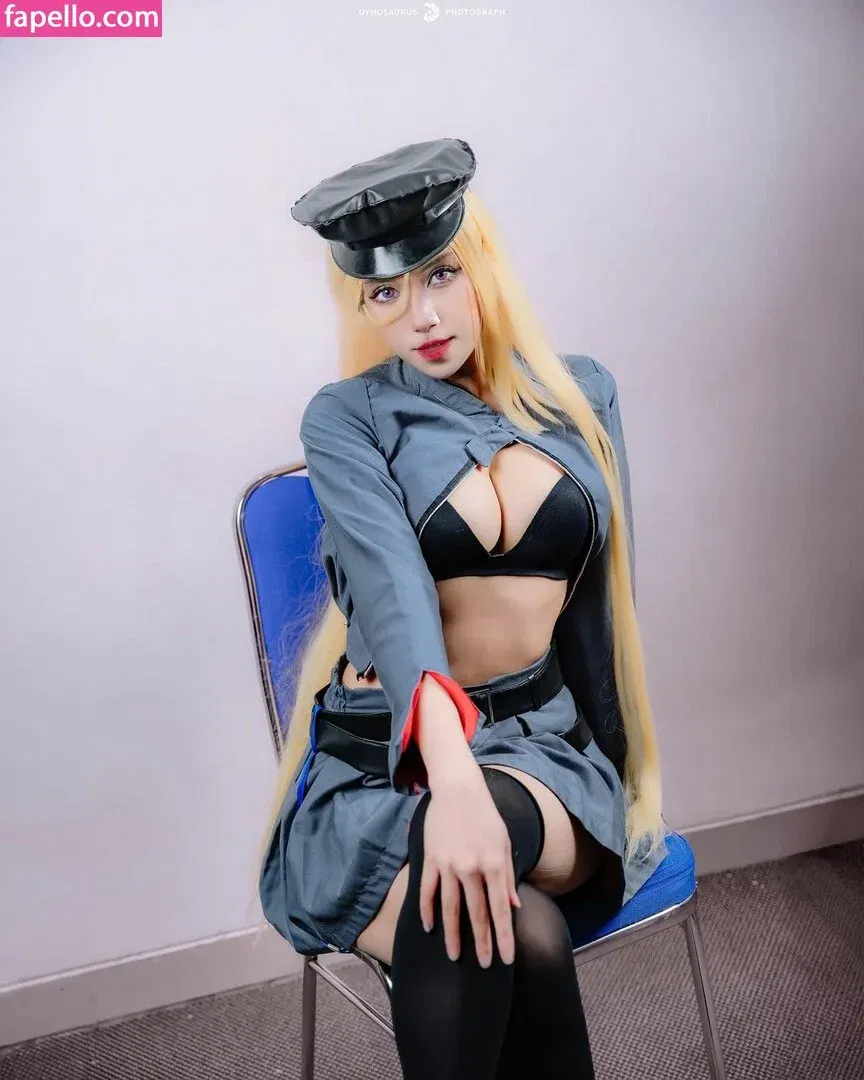 Refeen / Refina / referrals Onlyfans Photo Gallery 