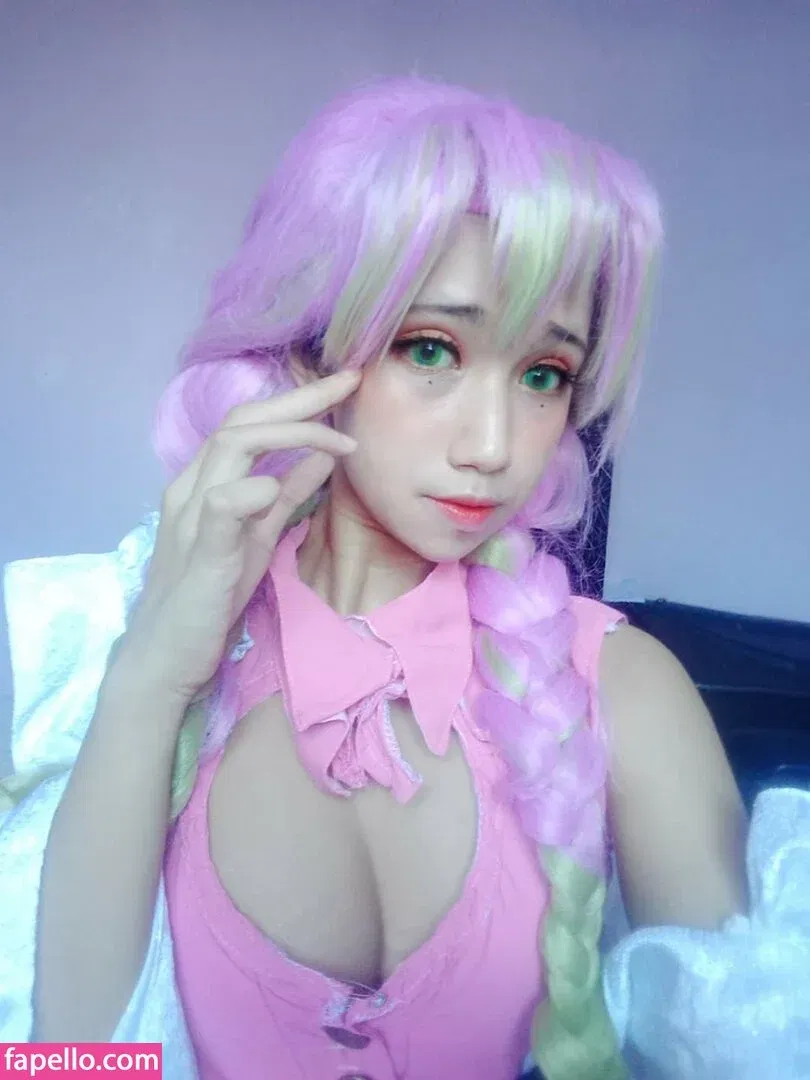 Refeen / Refina / referrals Onlyfans Photo Gallery 