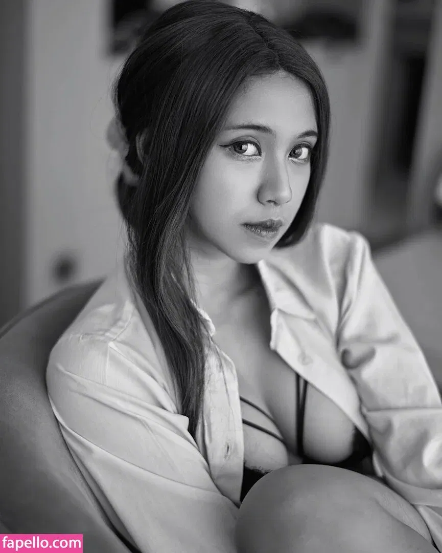 Refeen / Refina / referrals Onlyfans Photo Gallery 