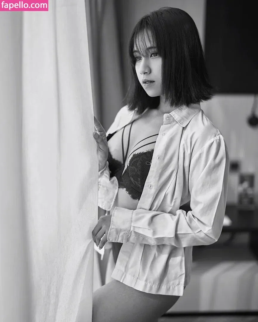 Refeen / Refina / referrals Onlyfans Photo Gallery 