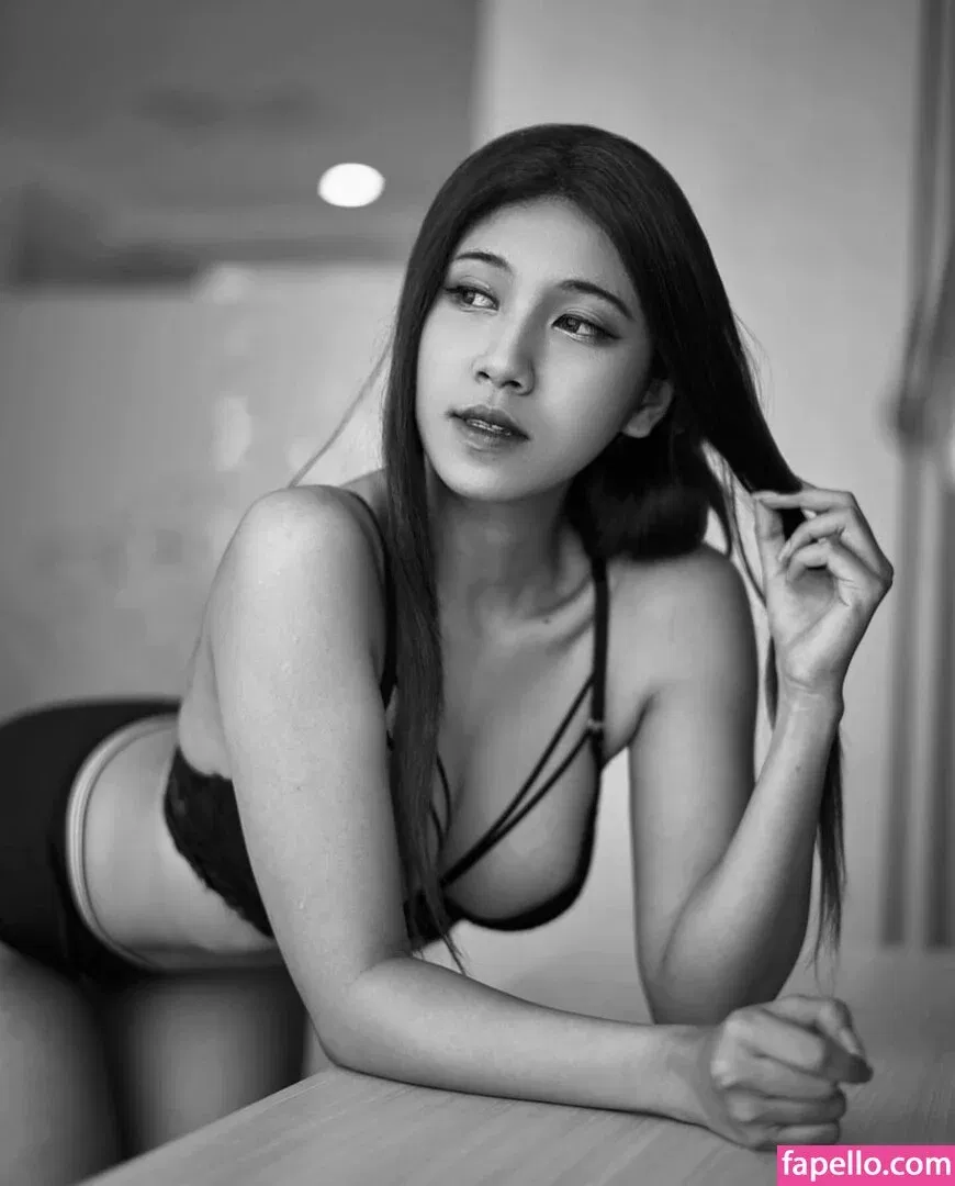 Refeen / Refina / referrals Onlyfans Photo Gallery 