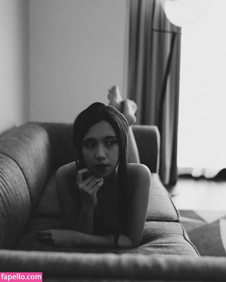 Refeen / Refina / referrals Onlyfans Photo Gallery 