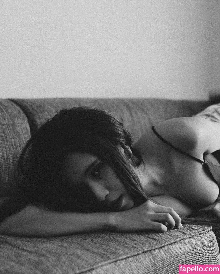 Refeen / Refina / referrals Onlyfans Photo Gallery 