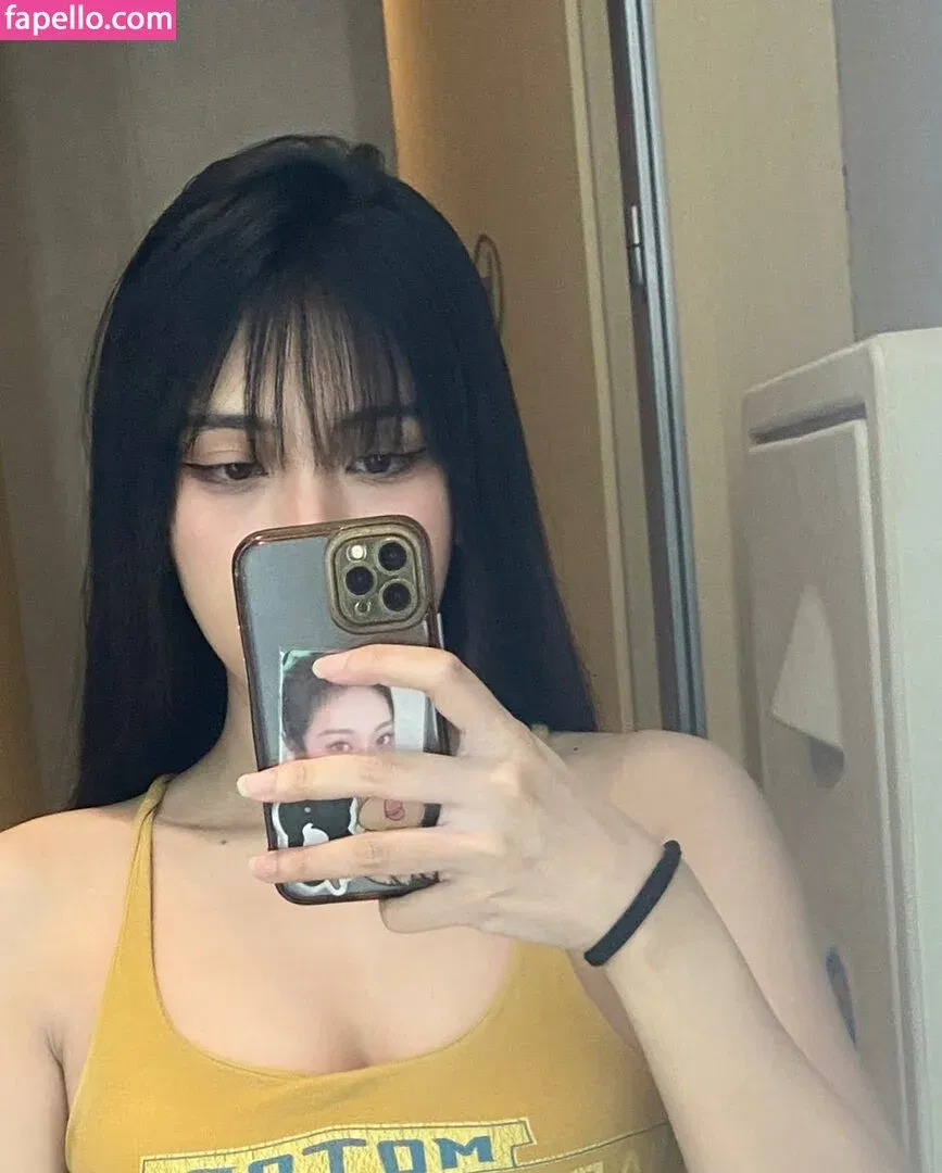 Refeen / Refina / referrals Onlyfans Photo Gallery 