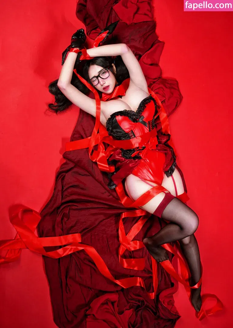 Refeen / Refina / referrals Onlyfans Photo Gallery 