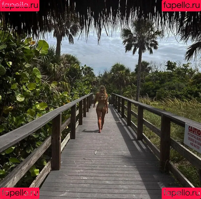 caragarcia08 / caramarie677 / caravega Onlyfans Photo Gallery 