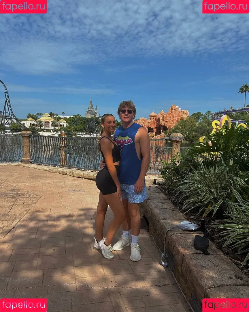 caragarcia08 / caramarie677 / caravega Onlyfans Photo Gallery 