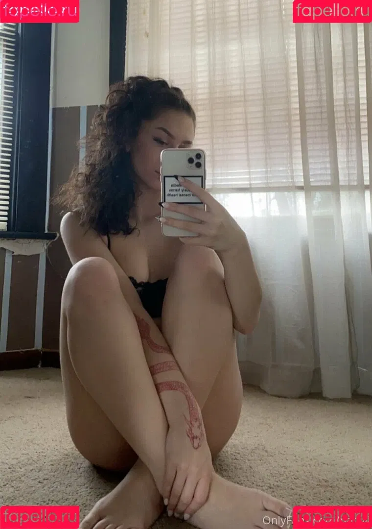 Nanamarie / na.nnii / nan.iii Onlyfans Photo Gallery 