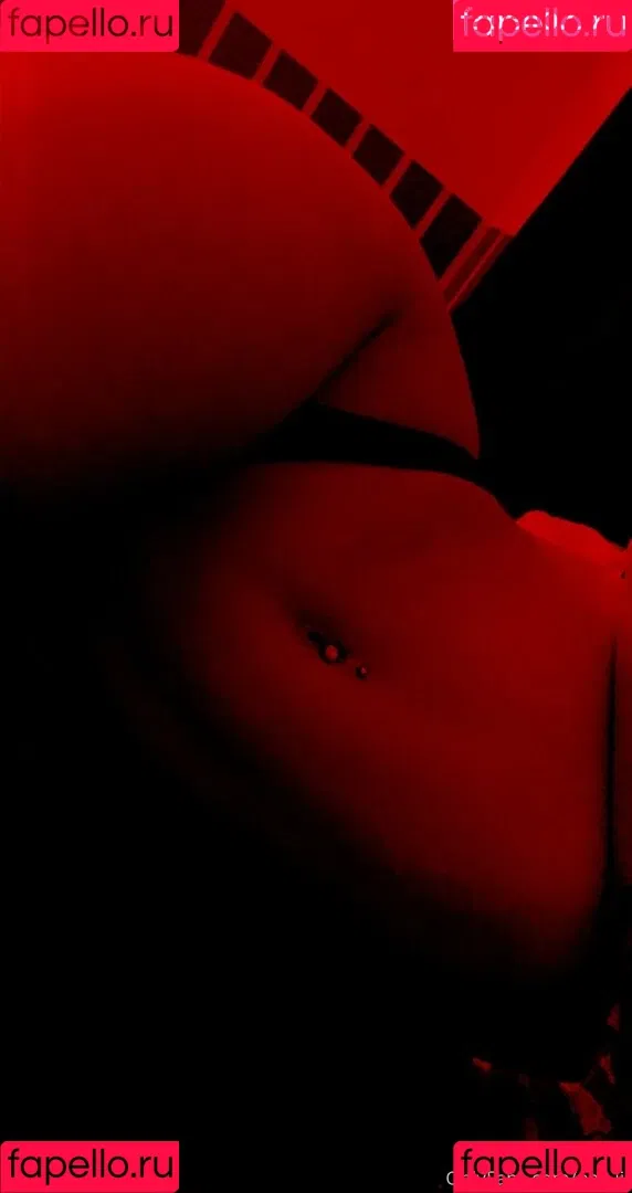 Nanamarie / na.nnii / nan.iii Onlyfans Photo Gallery 