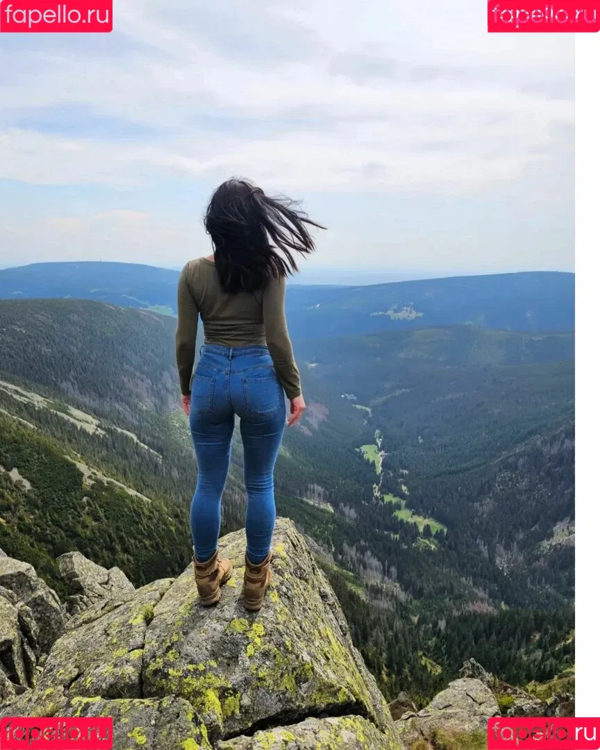 Liwia Szymańska / Miliholicy / miliani Onlyfans Photo Gallery 