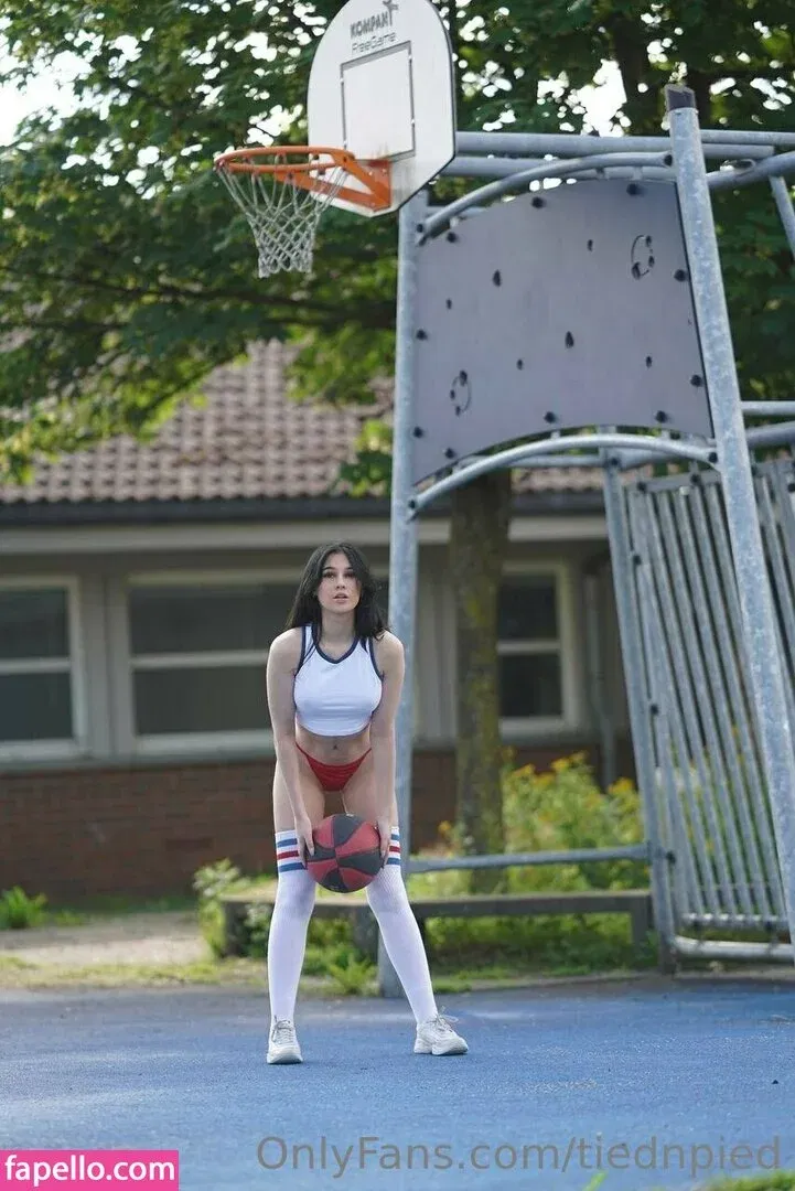 tiednpied Onlyfans Photo Gallery 