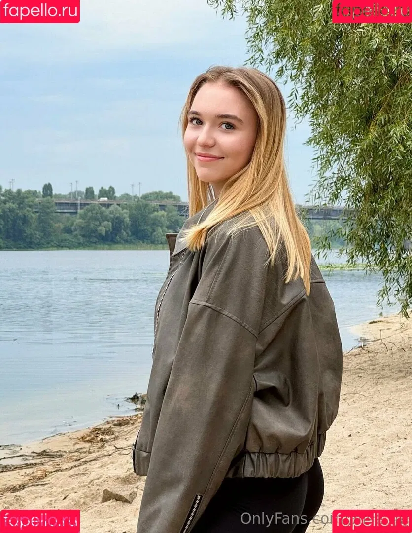 alise_lis / aliselis Onlyfans Photo Gallery 