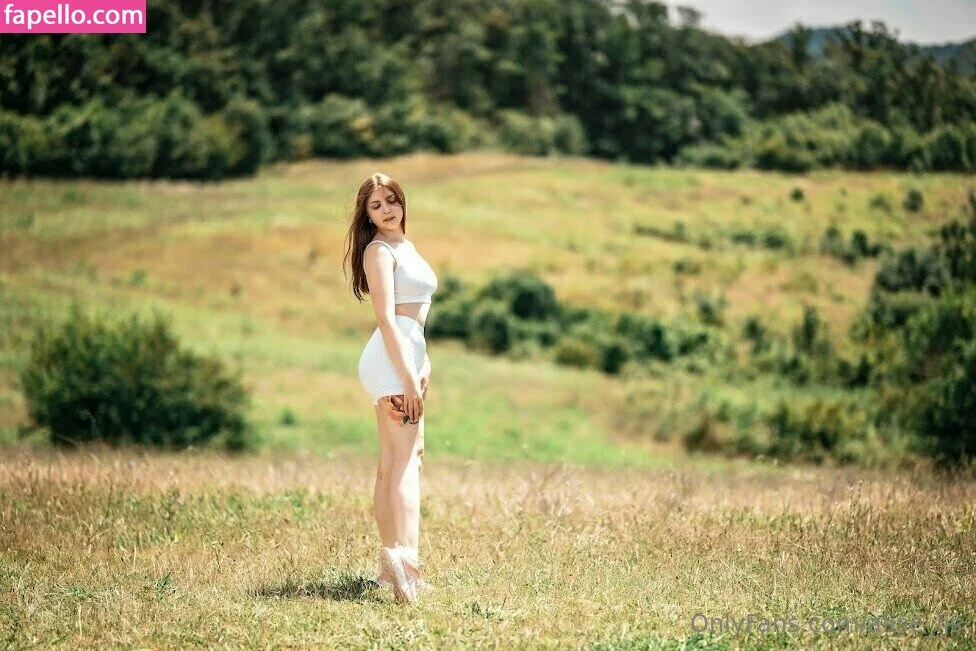 alise_lis / aliselis Onlyfans Photo Gallery 