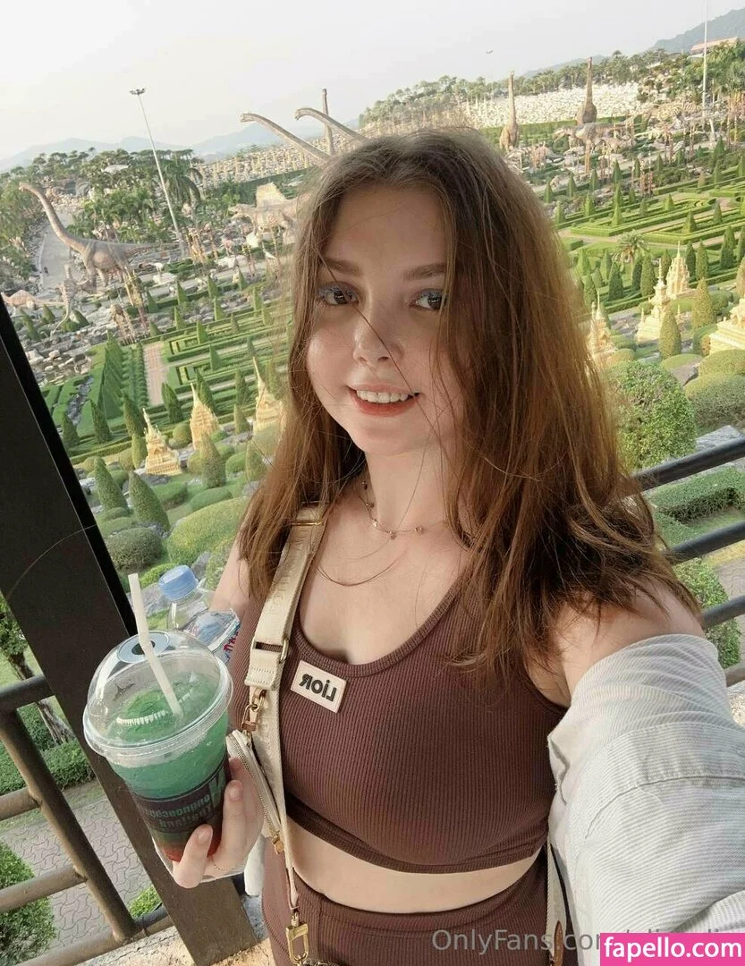 alise_lis / aliselis Onlyfans Photo Gallery 