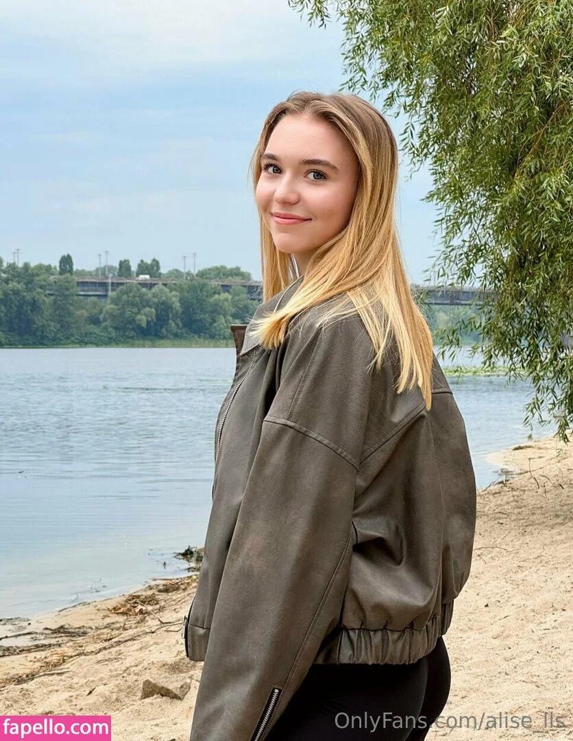 alise_lis / aliselis Onlyfans Photo Gallery 