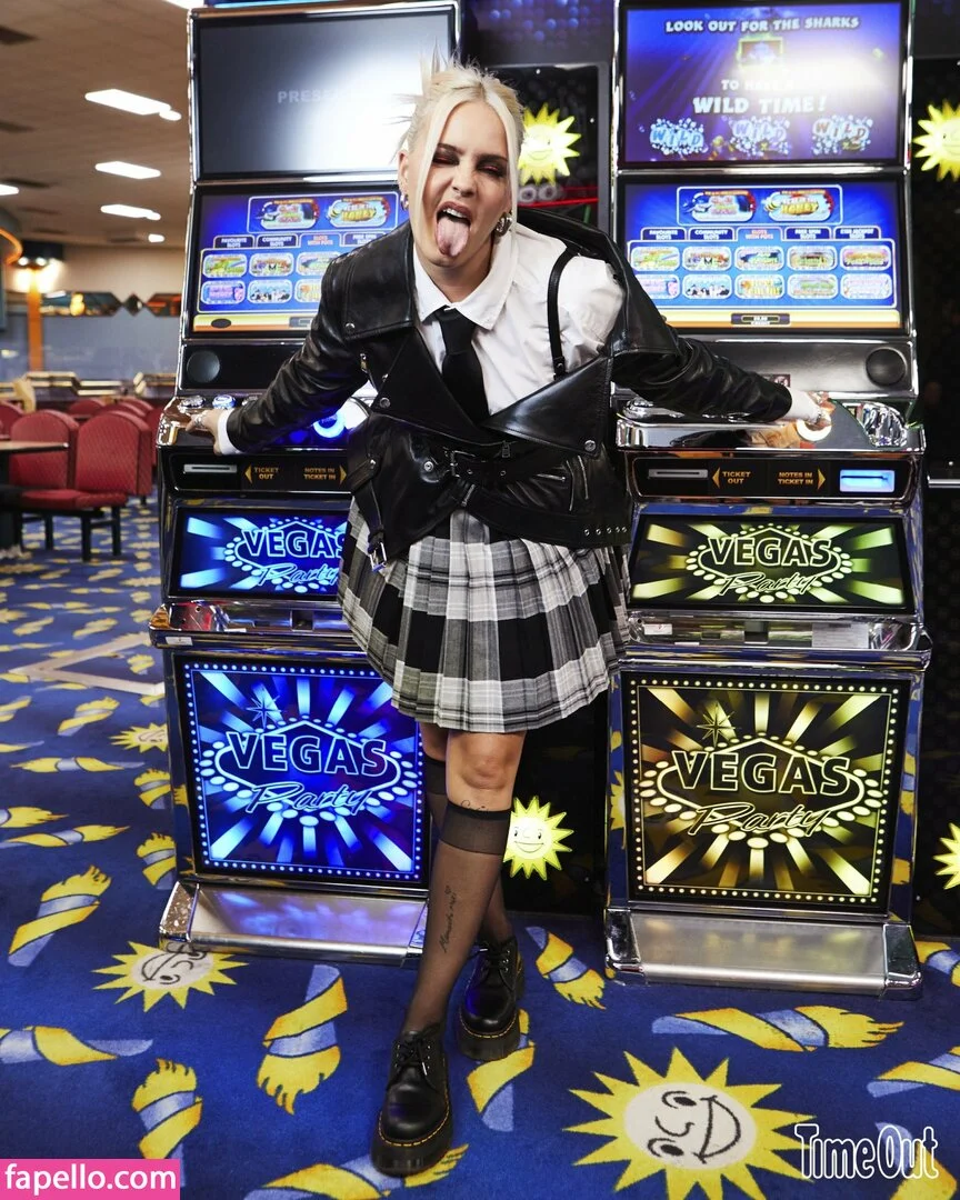 Anne-Marie Onlyfans Photo Gallery 