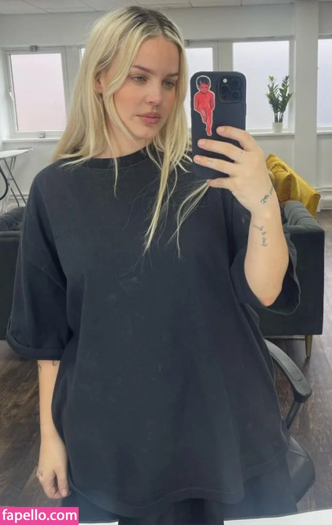 Anne-Marie Onlyfans Photo Gallery 