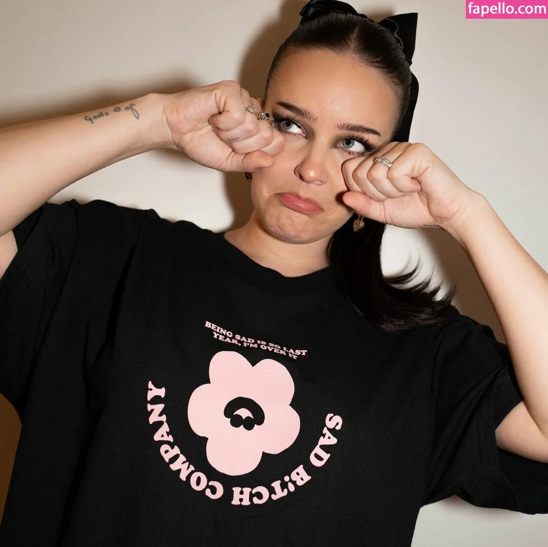 Anne-Marie Onlyfans Photo Gallery 