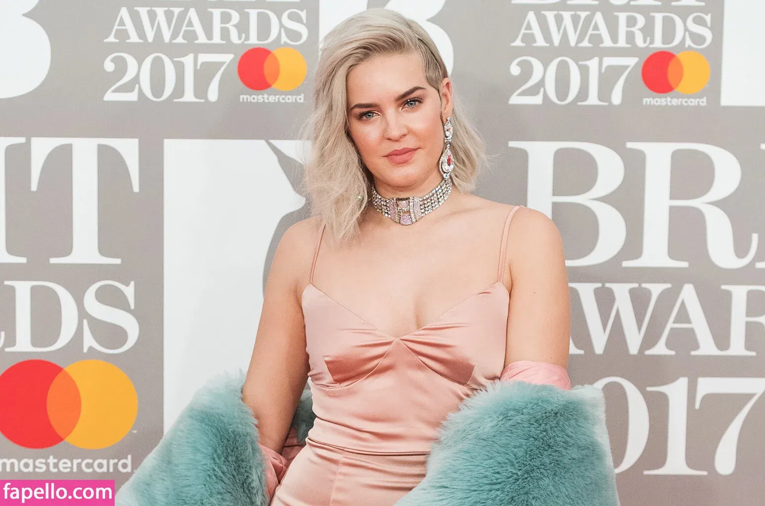 Anne-Marie Onlyfans Photo Gallery 