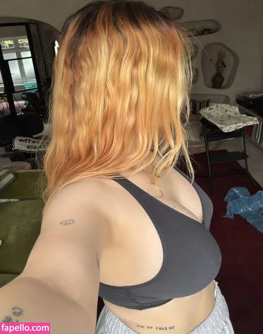 Anne-Marie Onlyfans Photo Gallery 