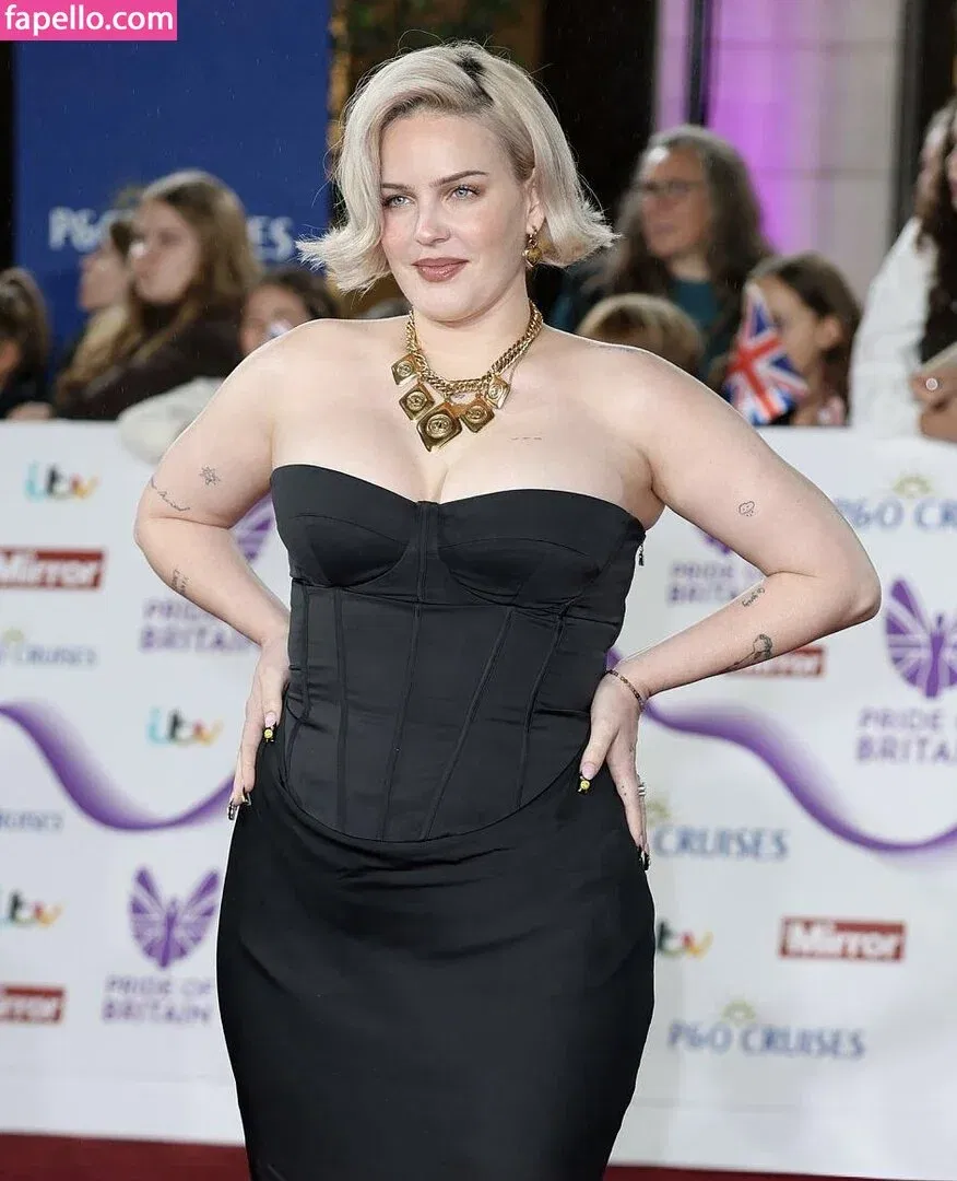 Anne-Marie Onlyfans Photo Gallery 