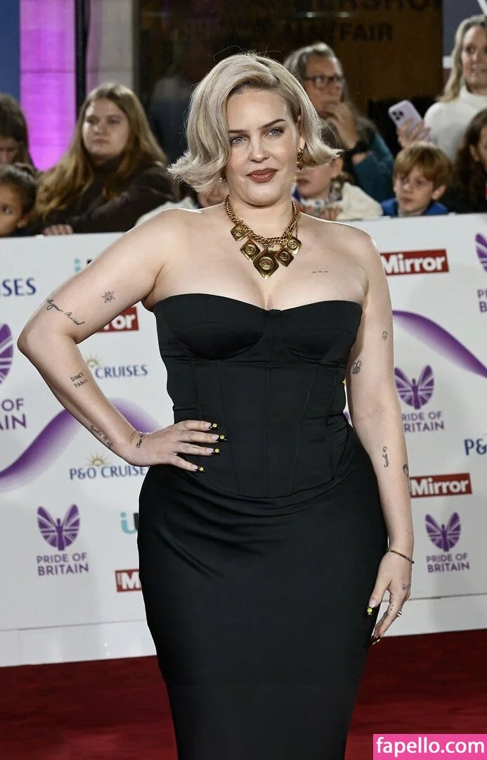 Anne-Marie Onlyfans Photo Gallery 