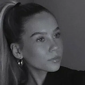 https: / iidaamilda Onlyfans Photo Gallery 