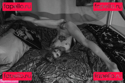 aryafaeofficial / aryafaye Onlyfans Photo Gallery 