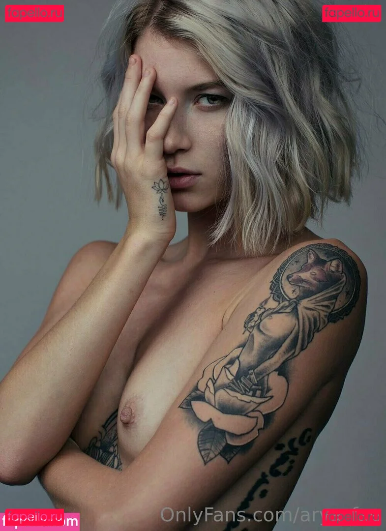 aryafaeofficial / aryafaye Onlyfans Photo Gallery 