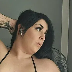 bambibootyxoxfree / freakingrican45 Onlyfans Photo Gallery 