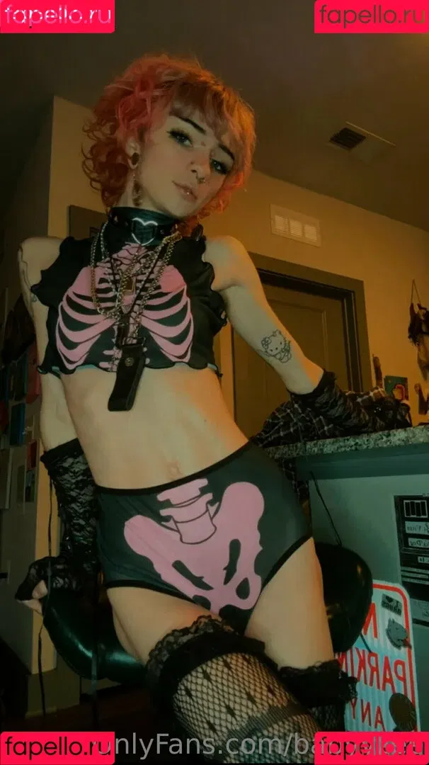 Babyyzee / babyyzee_ Onlyfans Photo Gallery 