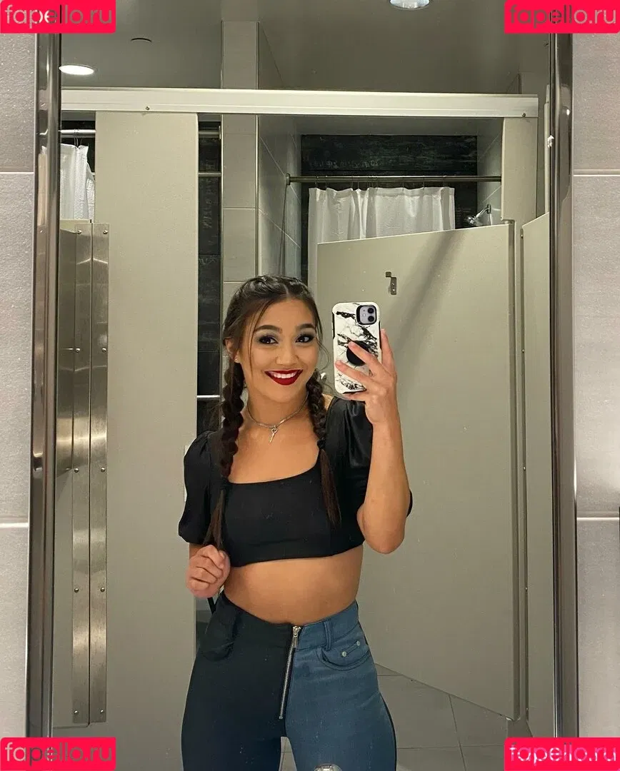 Rok-C - WWE NXT / Roxanne Perez / roxanne_wwe Onlyfans Photo Gallery 