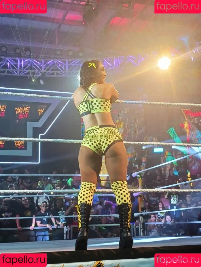Rok-C - WWE NXT / Roxanne Perez / roxanne_wwe Onlyfans Photo Gallery 